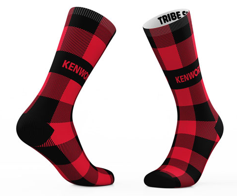 Bas à carreaux rouges et noirs